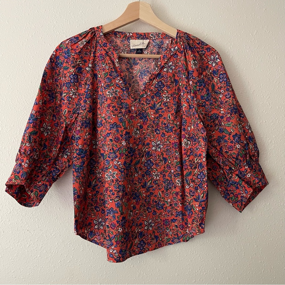 Universal Thread top